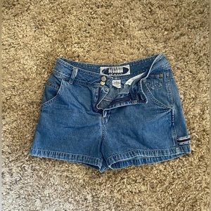 VNTG Squeeze Jeans Shorts